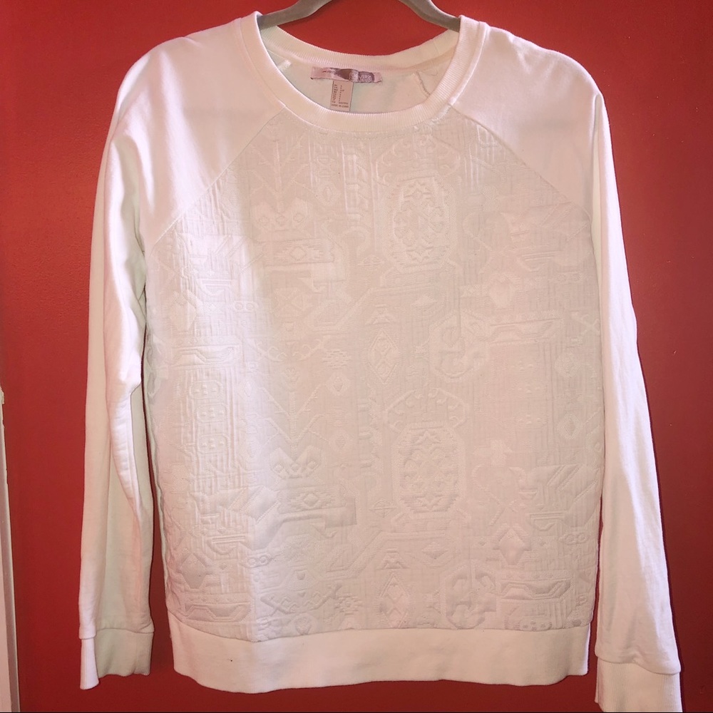 Forever 21 Aztec White Sweatshirt Size S